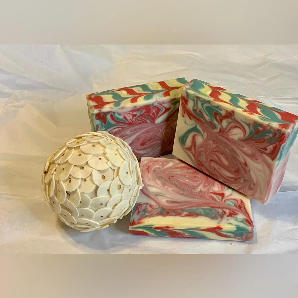 Hand Crafted Artisan Soap with Sweet Peppermint Scent for The Holidays - Picture 9 of 11